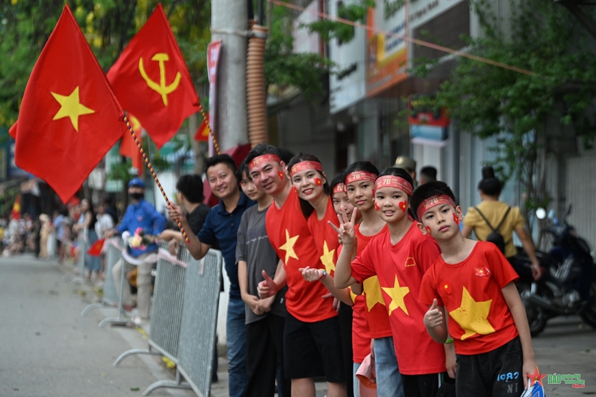 View - 	TRỰC TIẾP Chặng 5 và Lễ bế mạc Cuộc đua xe đạp về Điện Biên Phủ 2024